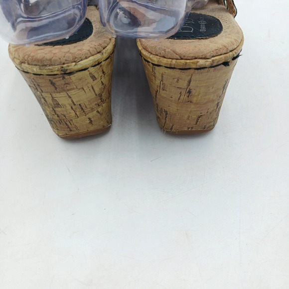 boc Born Concept women's black leather sandals wedge heel Size 7 heel 2 3/4" - Picture 3 of 6